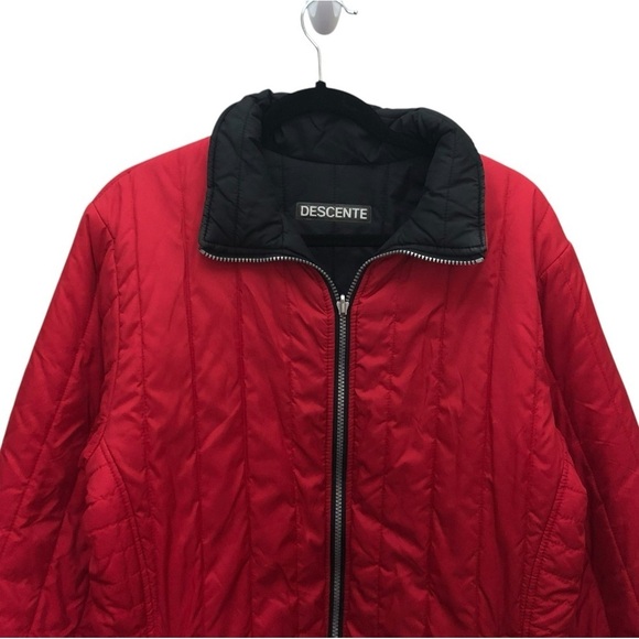 Descente Lightweight Puffer Jacket - Picture 2 of 6